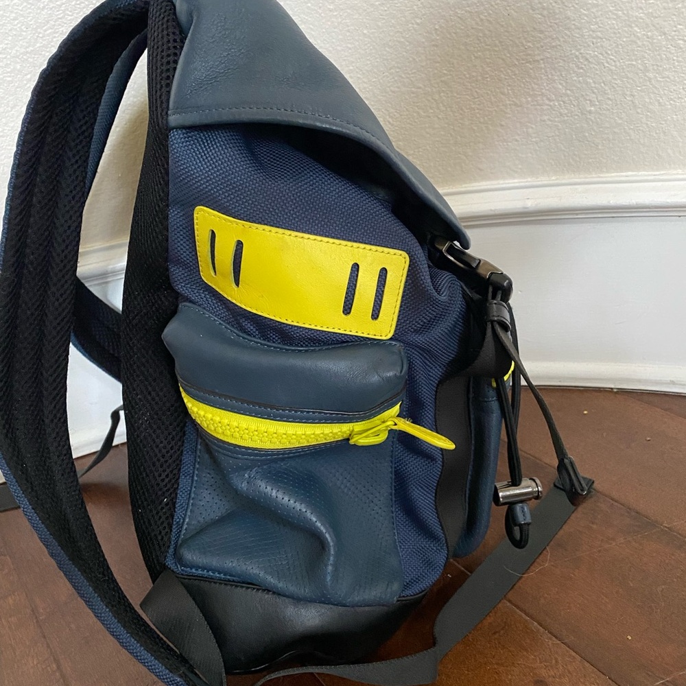 Coach Terrain Trek Travel Backpack Perforated Dark Blue Bright Yellow Accents - Picture 5 of 10